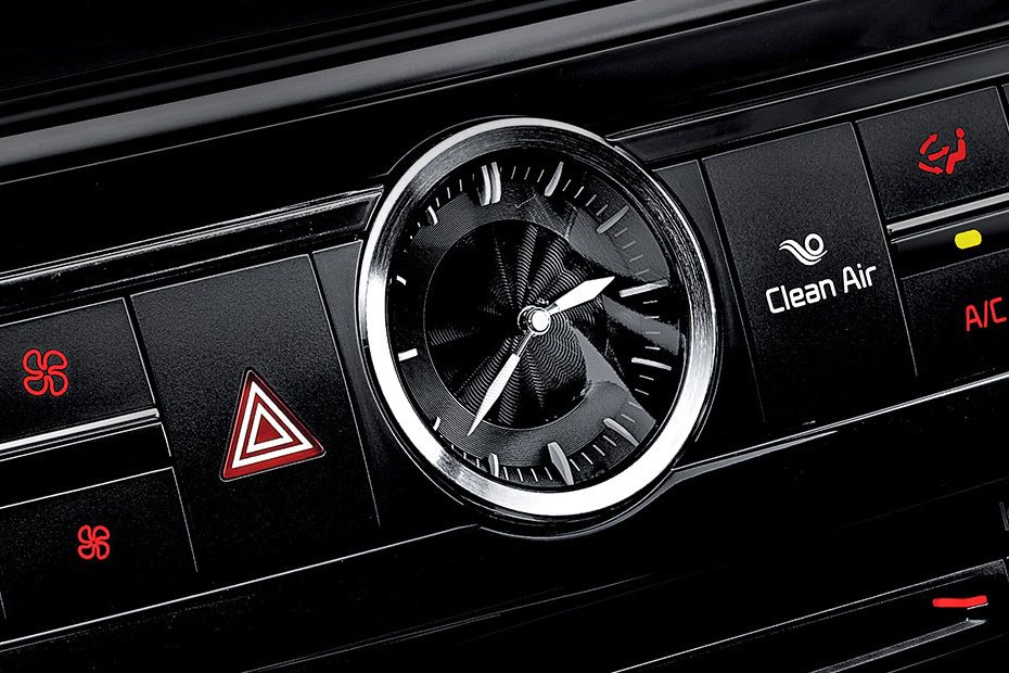 clock in كيا Quoris