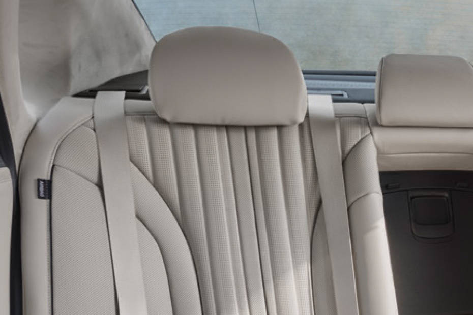 كيه 8 Rear Seat Head rest كيه 8 Rear Seat Head rest