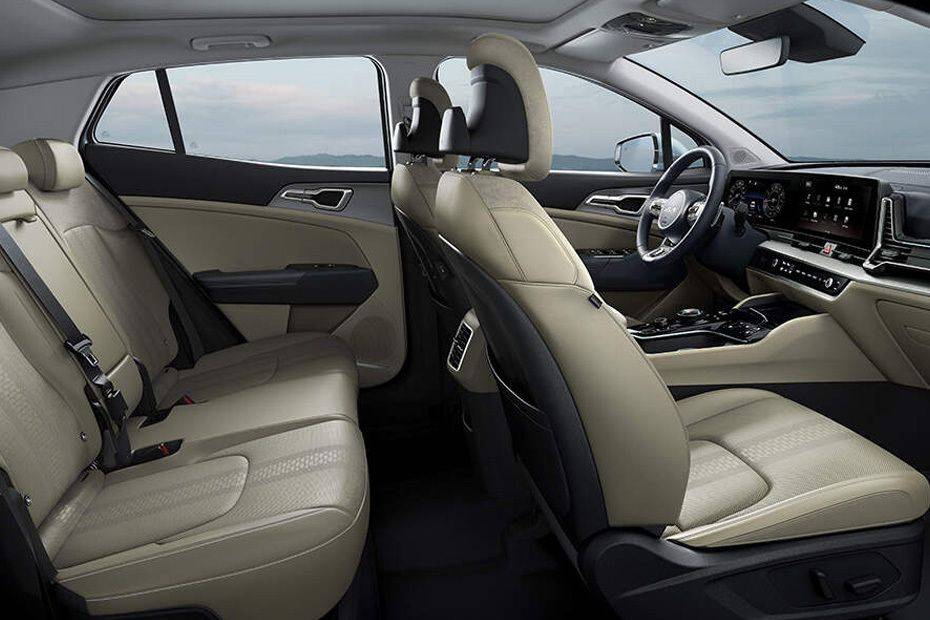 كيا Sportage Front And Rear Seats Together كيا Sportage Front And Rear Seats Together