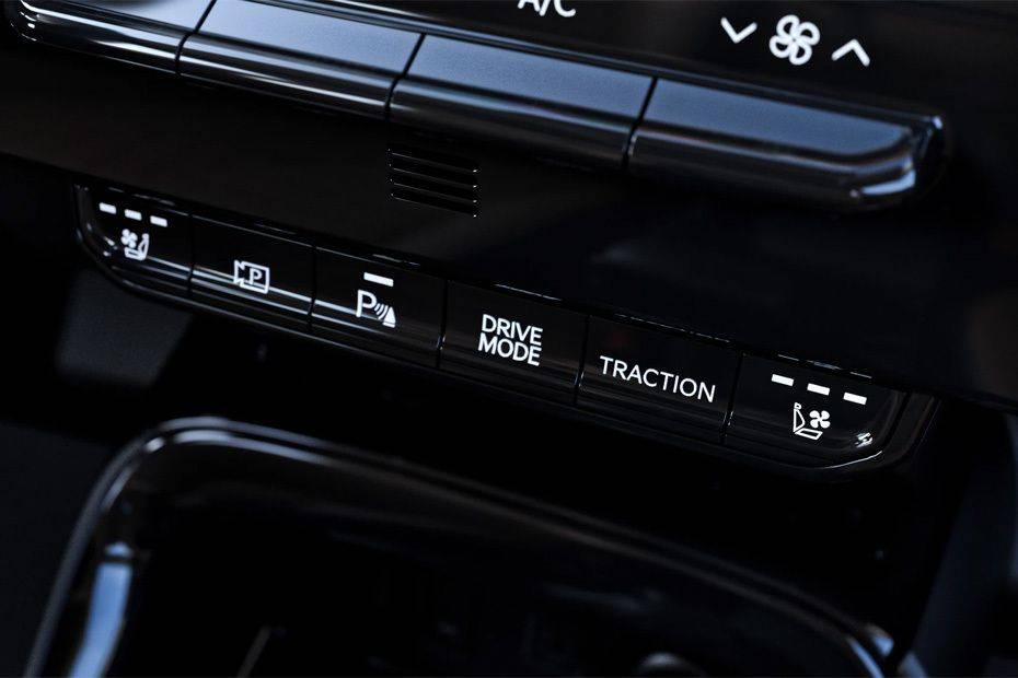 Center Controls of KIA Sonet Center Controls of KIA Sonet