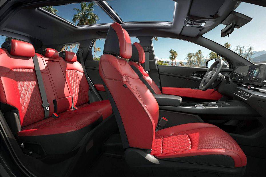 KIA Sportage L Front And Rear Seats Together KIA Sportage L Front And Rear Seats Together