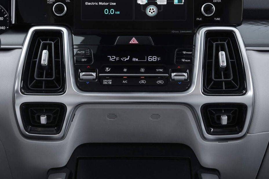 Front AC Controls of كيا سورينتو هايبرد Front AC Controls of كيا سورينتو هايبرد