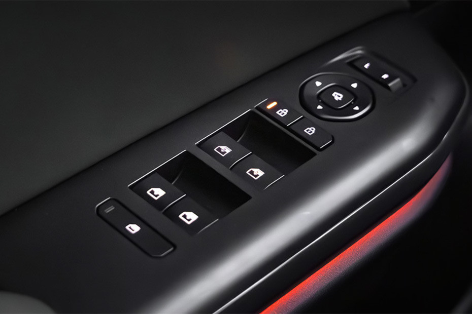 KIA K4 Drivers Side In Side Door Controls KIA K4 Drivers Side In Side Door Controls