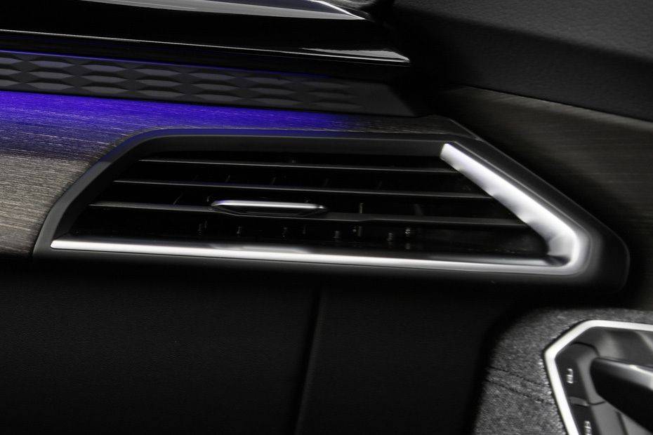 إي-ترون جي تي Front Side Ac Vents إي-ترون جي تي Front Side Ac Vents