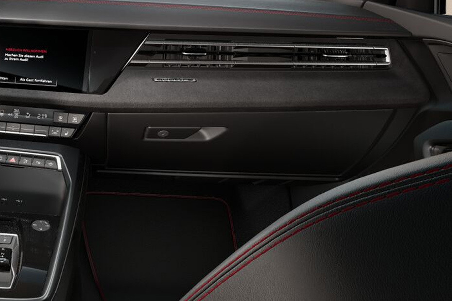 أودي S3 Glove Box أودي S3 Glove Box