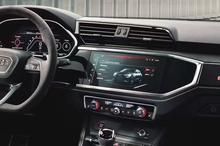 آر إس كيو 3 سبورتباك Center Console آر إس كيو 3 سبورتباك Center Console