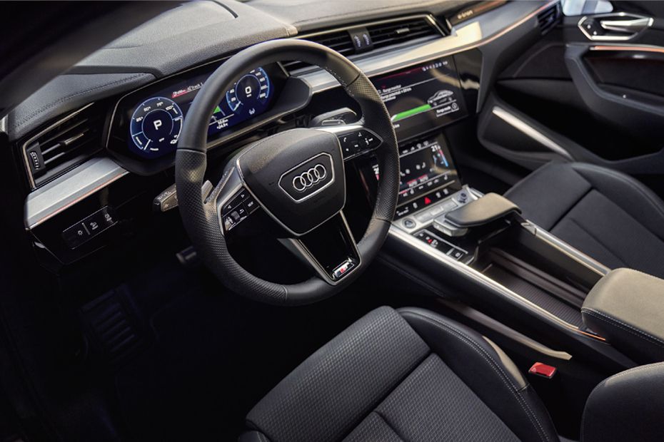 Dashboard View of Q8-Sportback-E-Tron