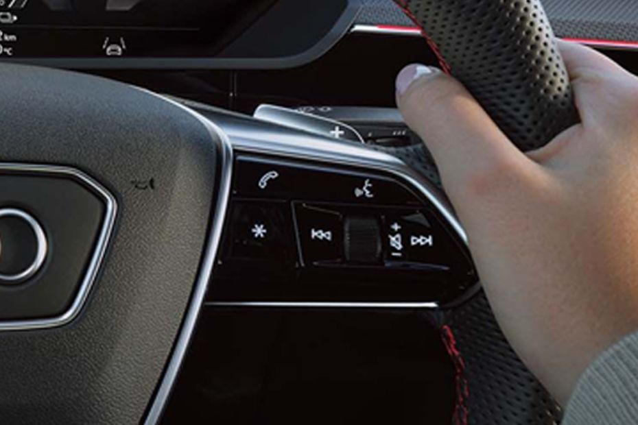 Audi Q8-Sportback-E-Tron Multi Function Steering