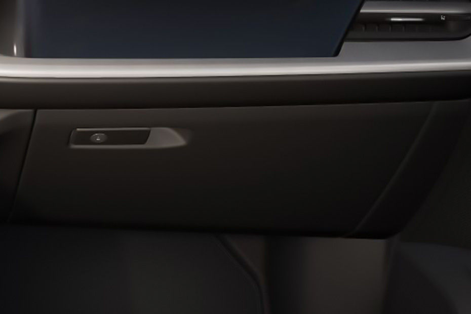 Audi Q5 Sportback Glove Box