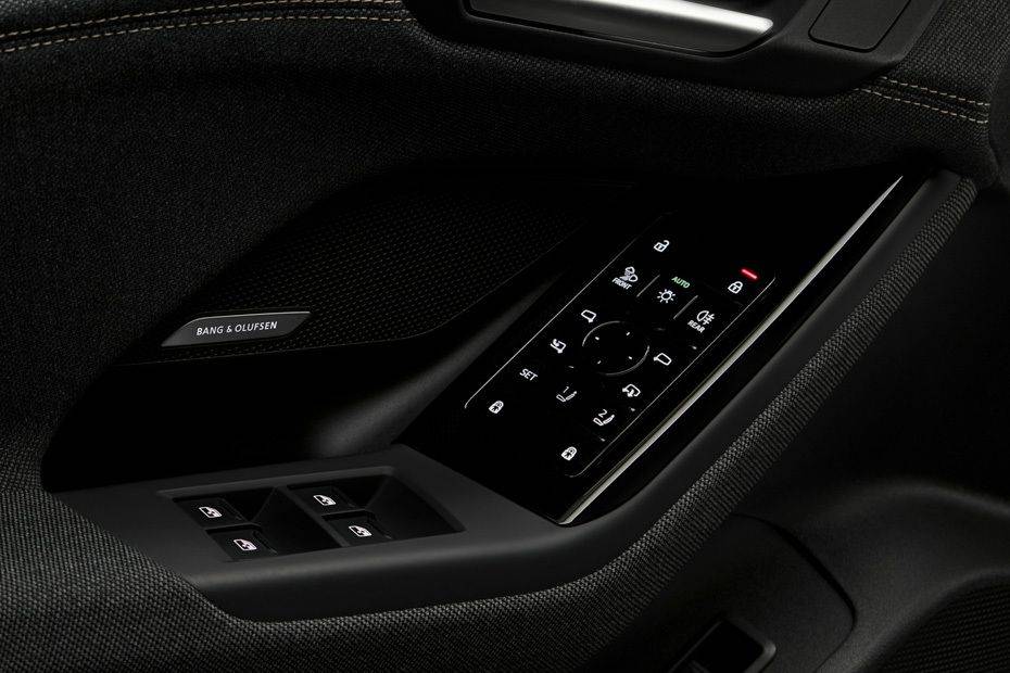 أودي أيه 6 إي-ترون Drivers Side In Side Door Controls أودي أيه 6 إي-ترون Drivers Side In Side Door Controls