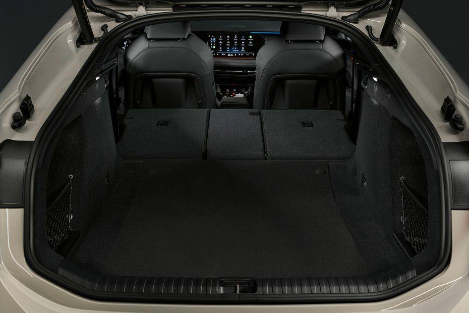 Folding Seats of أودي أيه 6 إي-ترون Folding Seats of أودي أيه 6 إي-ترون