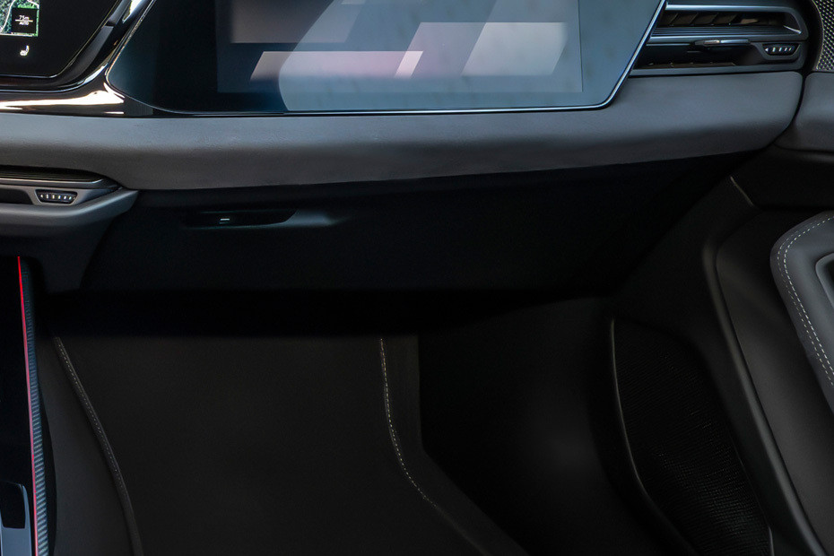 Audi A6 Avant Glove Box Audi A6 Avant Glove Box