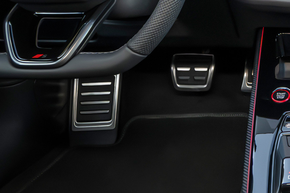 A6 Avant Richbrook Competition Foot Pedal Set A6 Avant Richbrook Competition Foot Pedal Set