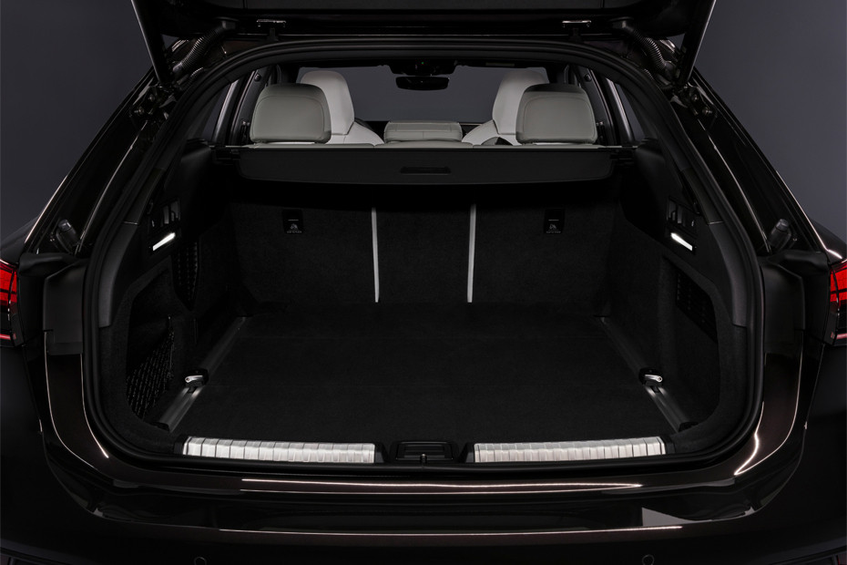 Storage Closer View of Audi A6 Avant Storage Closer View of Audi A6 Avant
