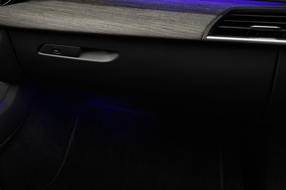 Audi S e-tron GT Glove Box
