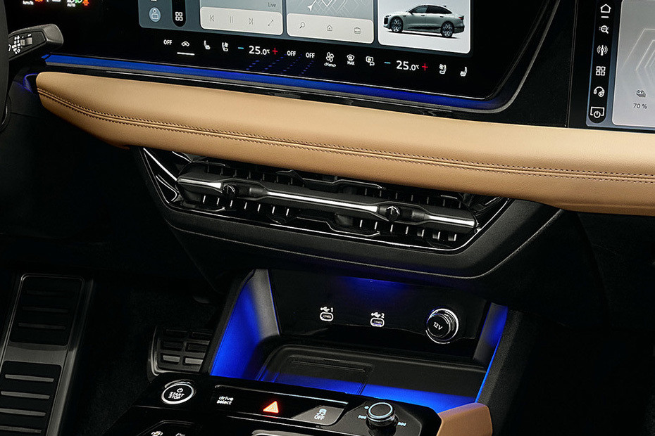 Front AC Controls of أودي A6L إي-ترون Front AC Controls of أودي A6L إي-ترون