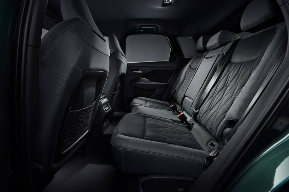 أودي كيو 3 2026 Rear Seats أودي كيو 3 2026 Rear Seats