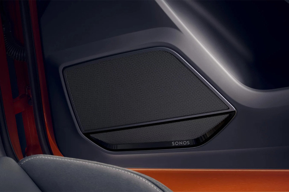 Speakers View of Audi Q3 Speakers View of Audi Q3
