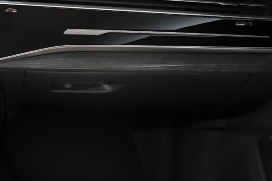 Audi Q7 Glove Box