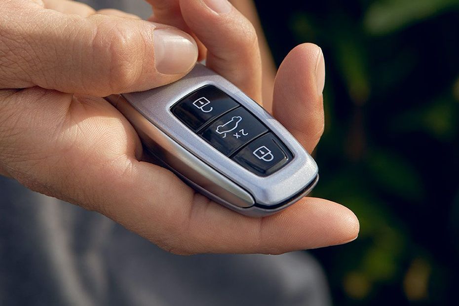 أودي A8 Keychain Fob أودي A8 Keychain Fob
