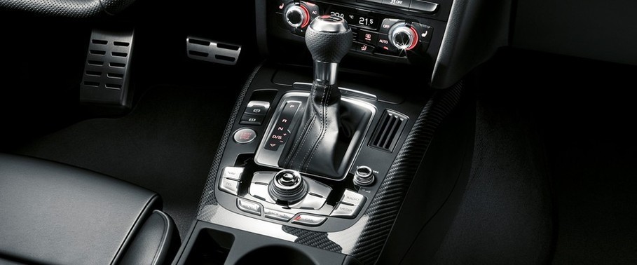 Audi RS4 Avant Gear Shifter Audi RS4 Avant Gear Shifter