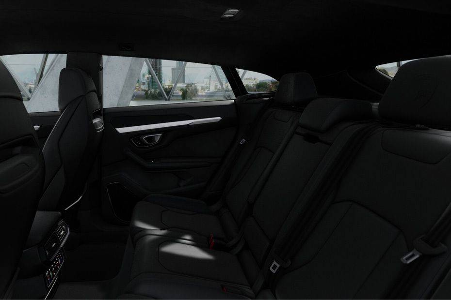 لامبورجيني أوروس Rear Seats لامبورجيني أوروس Rear Seats