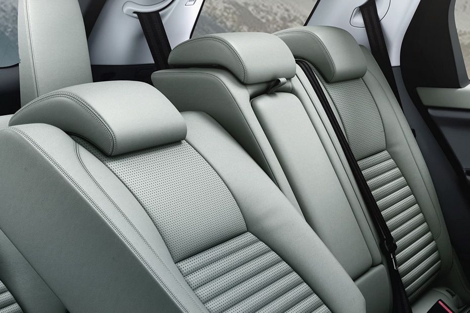Discovery Sport Rear Seat Head rest Discovery Sport Rear Seat Head rest