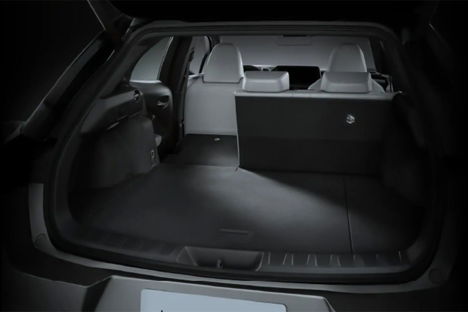 Folding Seats of لكزس UX300H