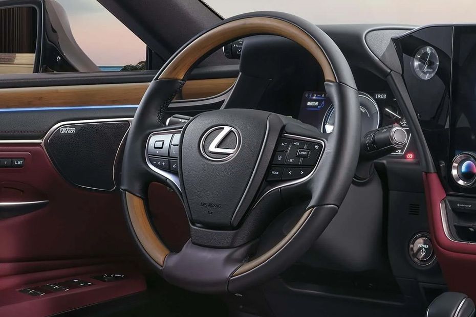 لكزس إي إس 2026 Steering Wheel لكزس إي إس 2026 Steering Wheel