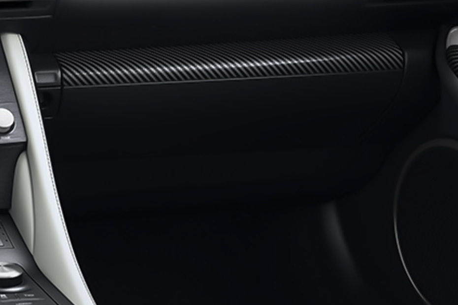 لكزس RC F Glove Box