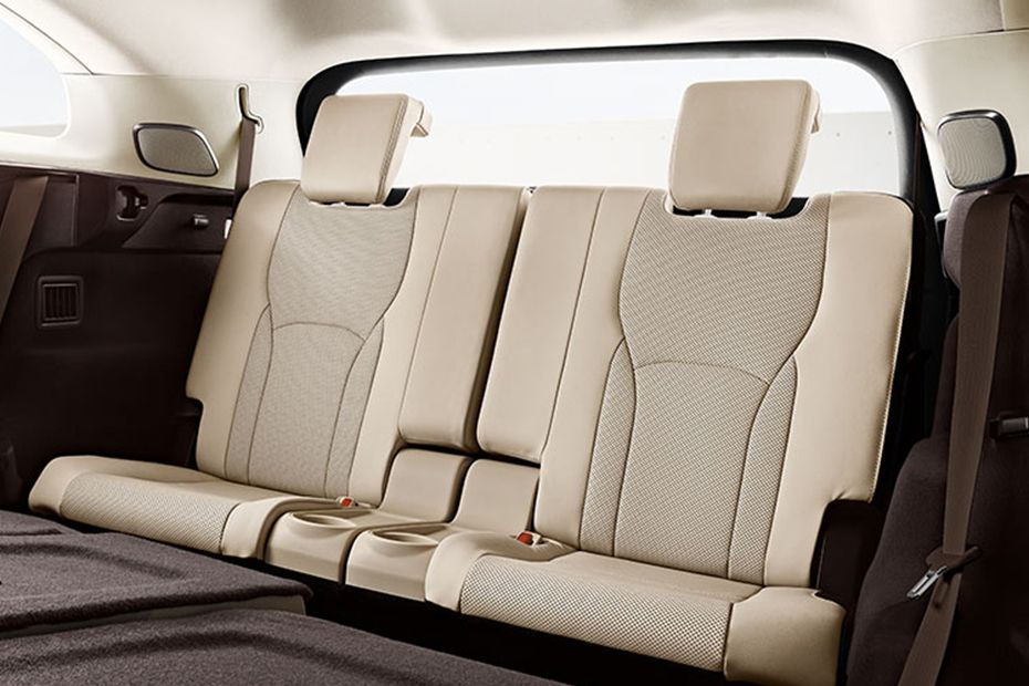 لكزس RX L Rear Seats لكزس RX L Rear Seats