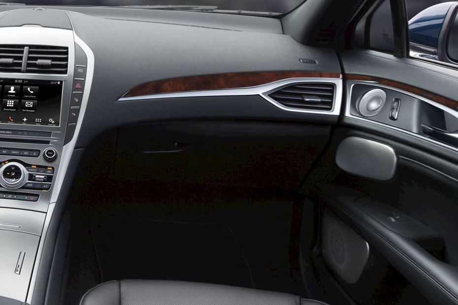 لينكون MKZ Glove Box لينكون MKZ Glove Box