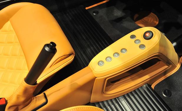 لوتس Exige S Roadster Gear Shifter لوتس Exige S Roadster Gear Shifter