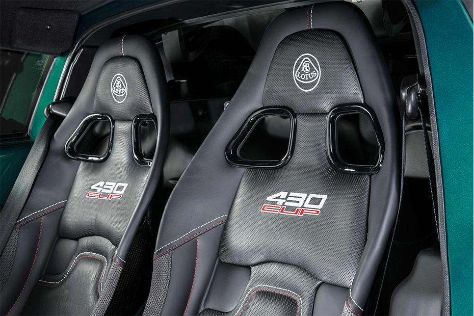 لوتس Exige Rear Seats لوتس Exige Rear Seats