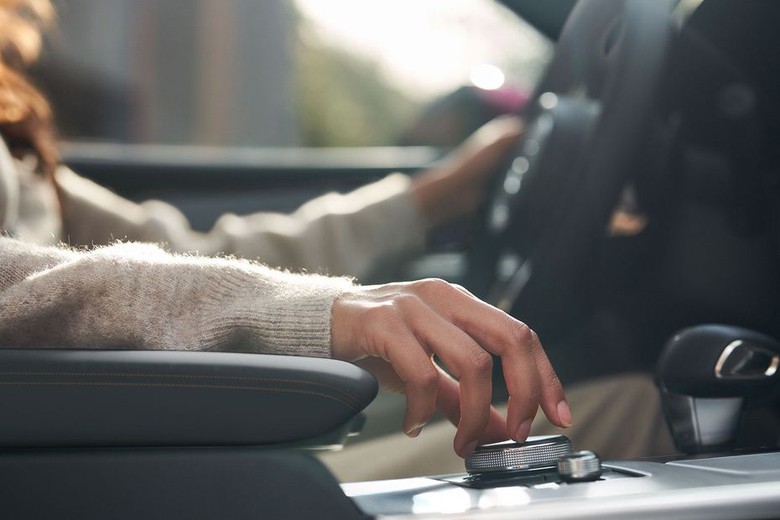 Center Controls of Mazda CX-90