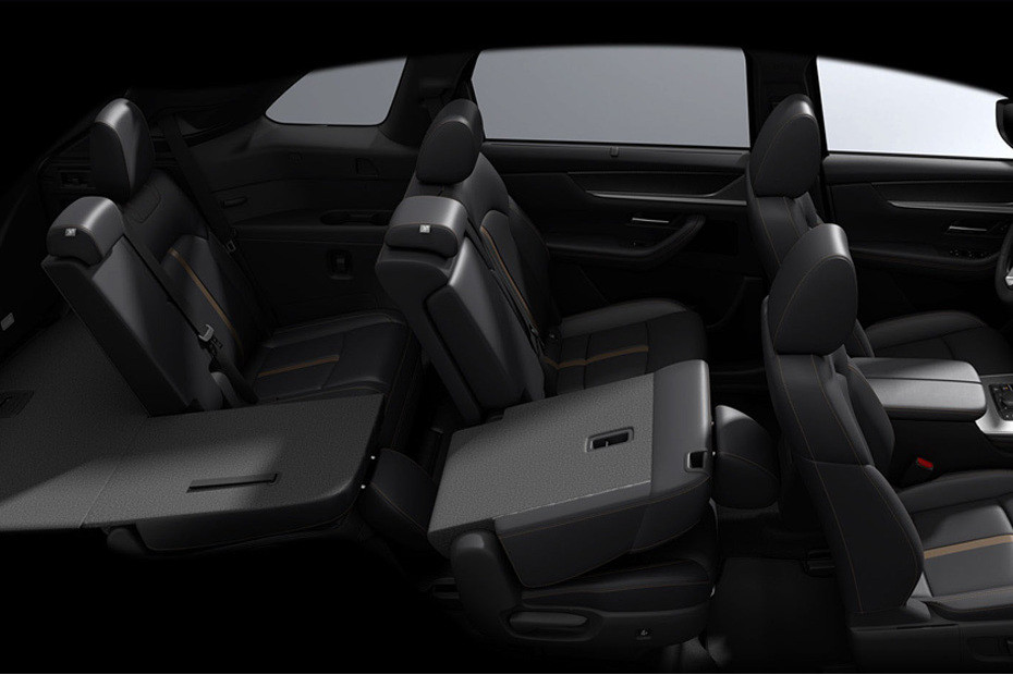 مازدا CX-90 Front And Rear Seats Together مازدا CX-90 Front And Rear Seats Together