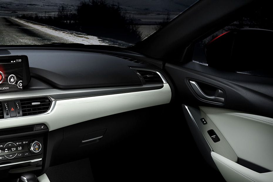 مازدا 6 Sedan Passengers View مازدا 6 Sedan Passengers View