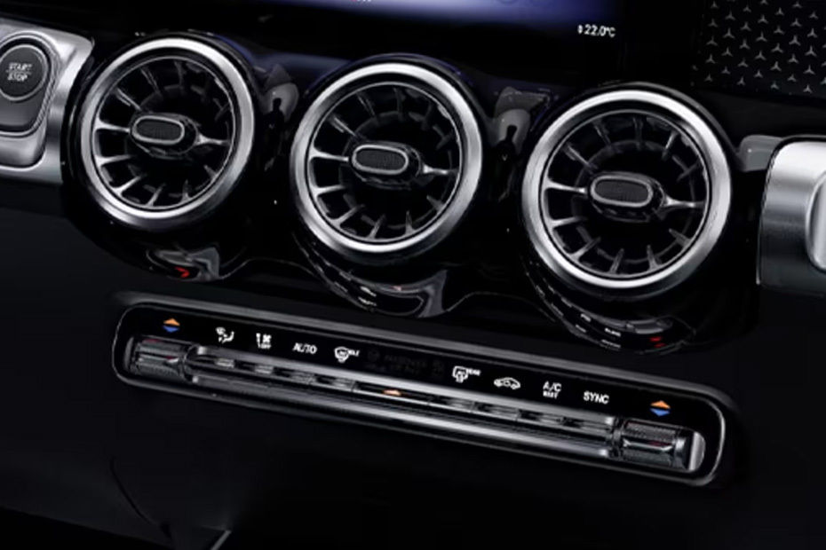 Front AC Controls of مرسيدس بنز EQB