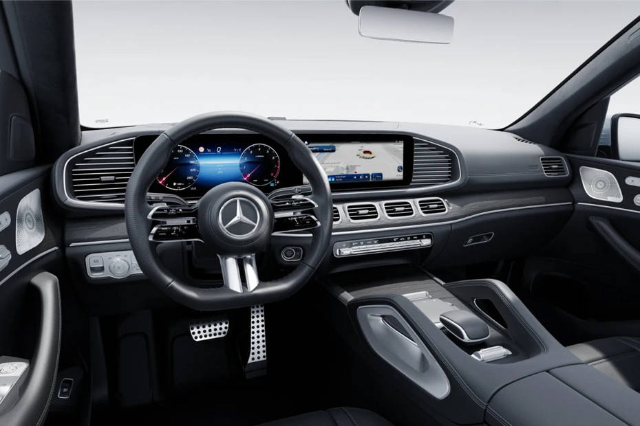 Dashboard View of مايباخ جي إل إس Dashboard View of مايباخ جي إل إس