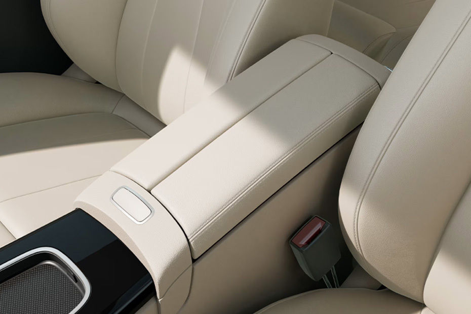 AMG A-Class Sedan Cup Holders