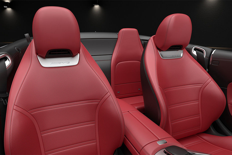 إيه إم جي إس إل 2026  Front Seats