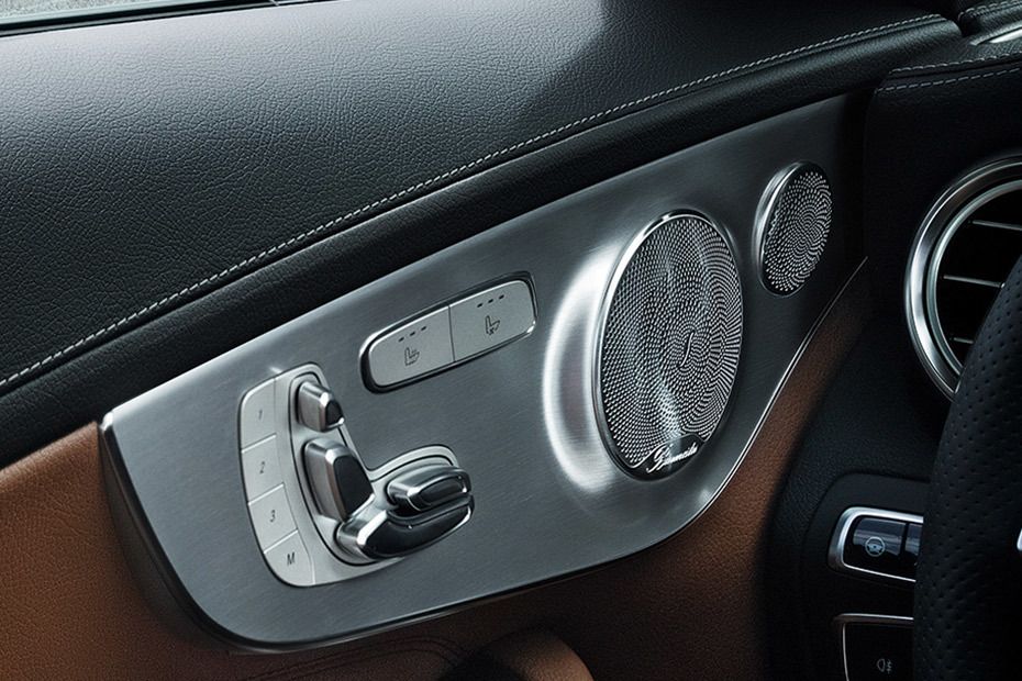 Speakers View of Mercedes-Benz C-Class Coupe Speakers View of Mercedes-Benz C-Class Coupe