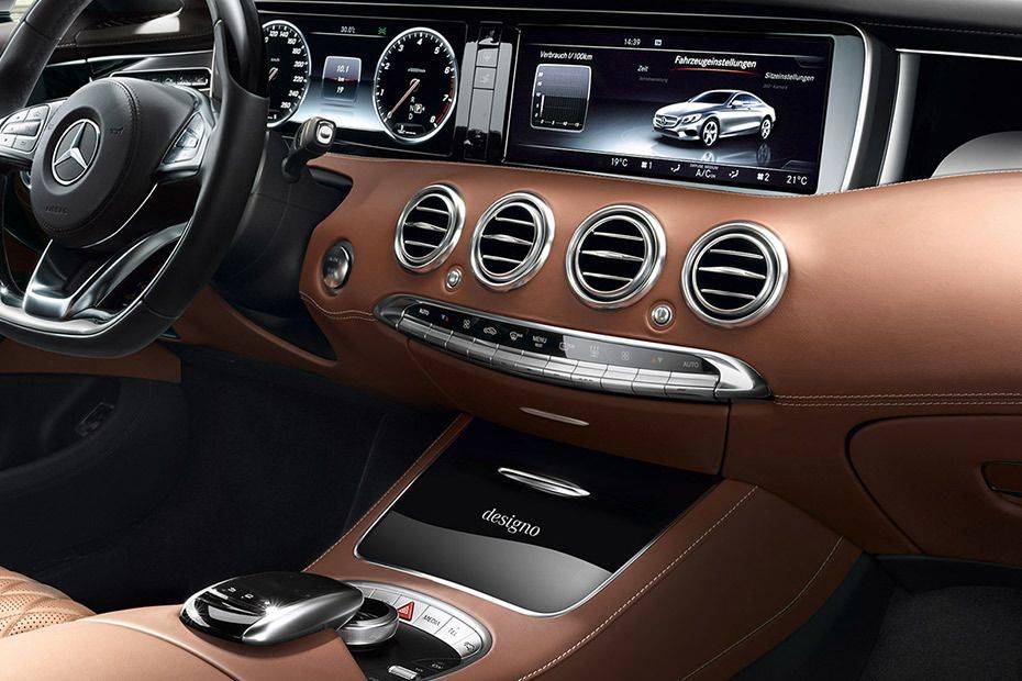 الفئة أس كوبيه Center Console الفئة أس كوبيه Center Console