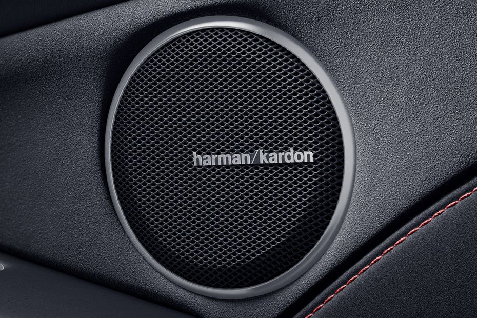 Speakers View of Mercedes-Benz SLC-Class Speakers View of Mercedes-Benz SLC-Class