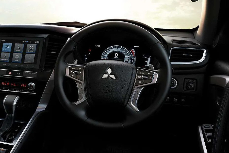 ميتسوبيشي باجيرو سبورت Steering Wheel ميتسوبيشي باجيرو سبورت Steering Wheel