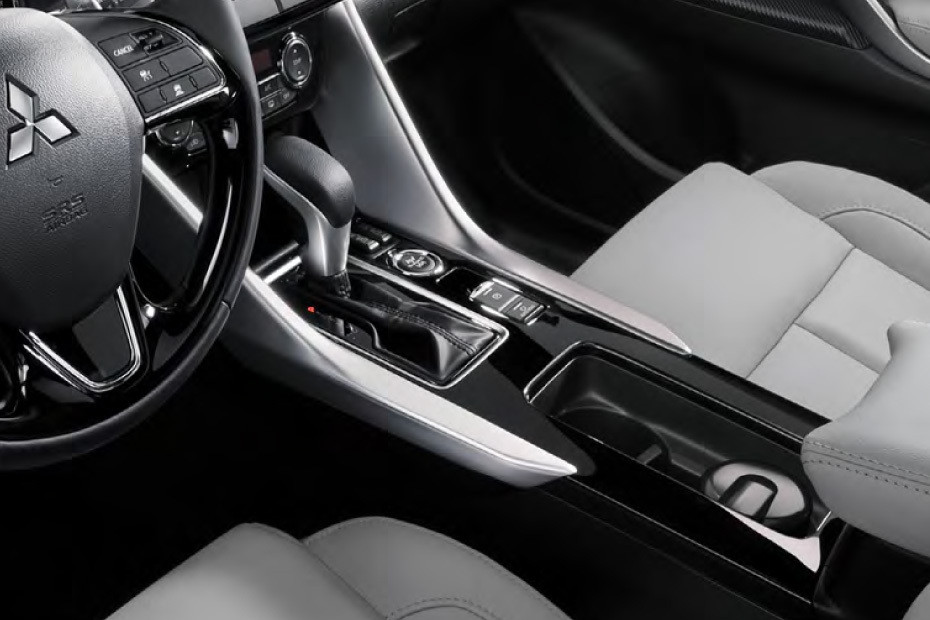 ميتسوبيشي اكلبس كروس Gear Shifter ميتسوبيشي اكلبس كروس Gear Shifter