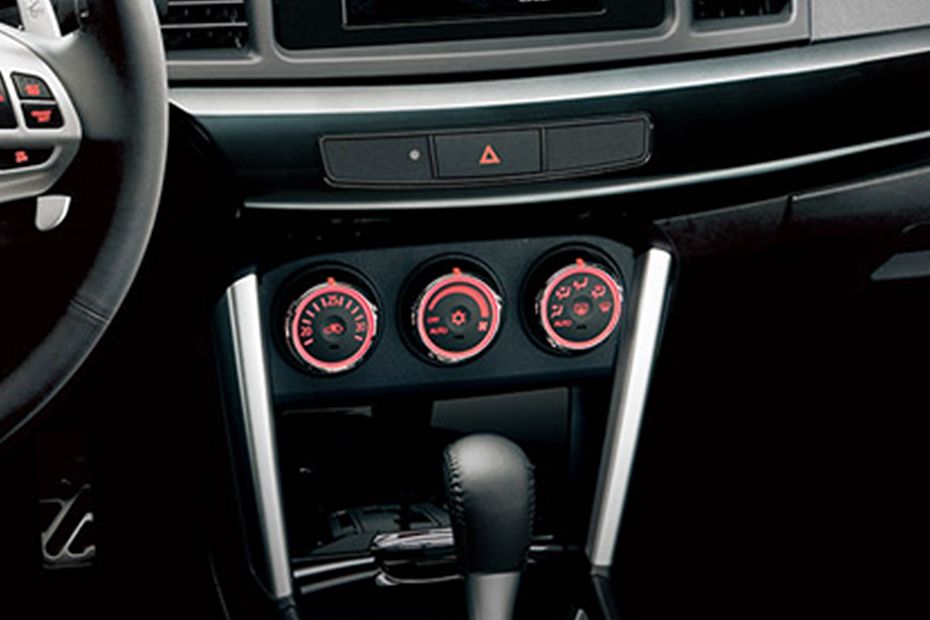 Side AC Controls of Mitsubishi Lancer EX Side AC Controls of Mitsubishi Lancer EX