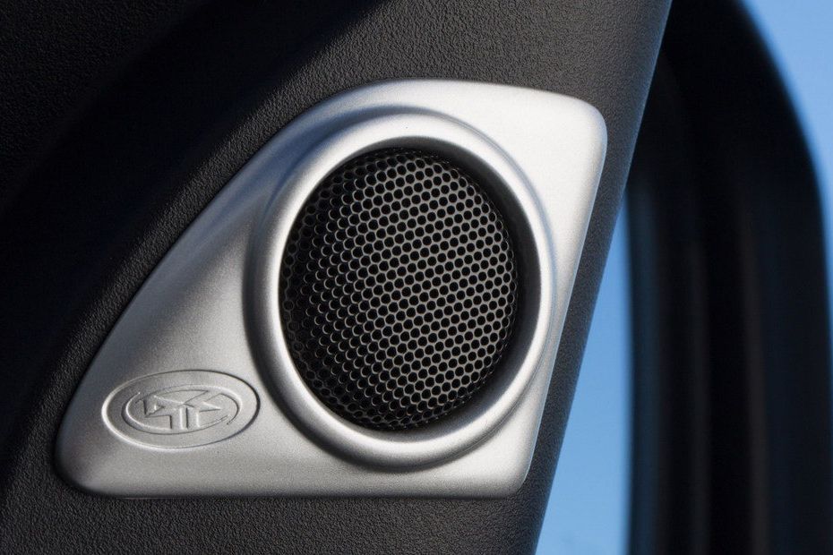 Speakers View of Mitsubishi Lancer EX Speakers View of Mitsubishi Lancer EX