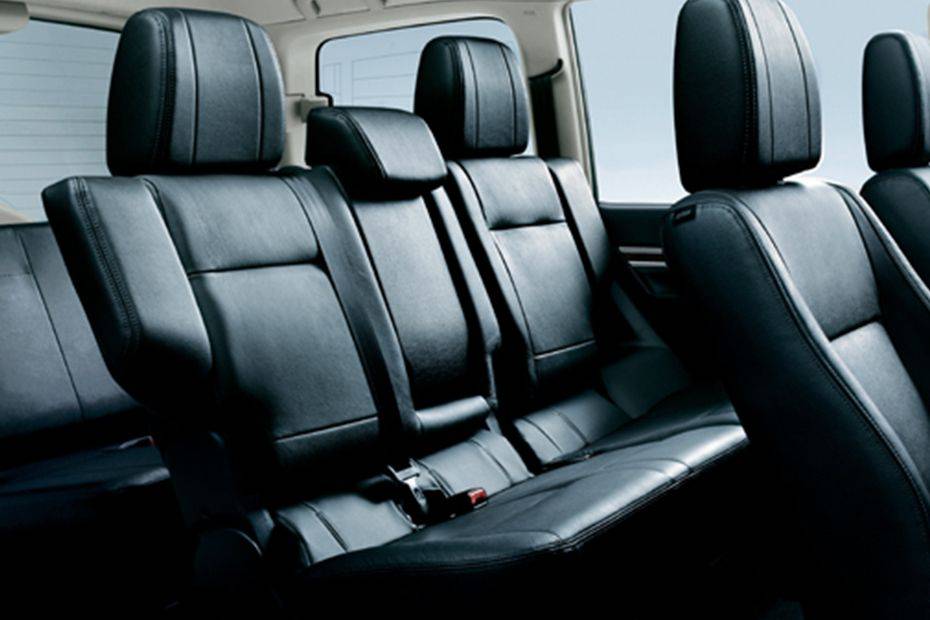 ميتسوبيشي Pajero Rear Seats ميتسوبيشي Pajero Rear Seats