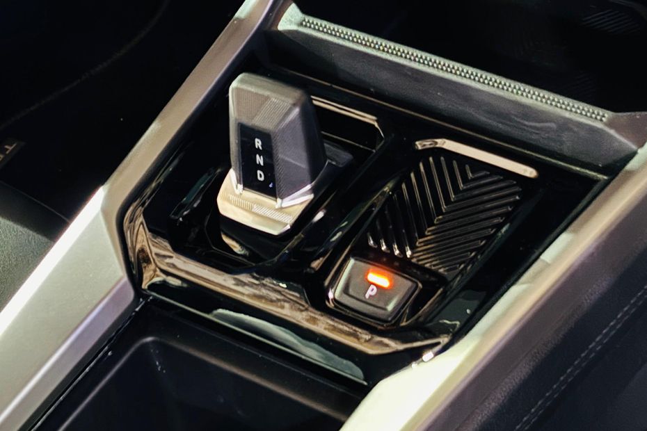 Nissan Tekton Gear Shifter